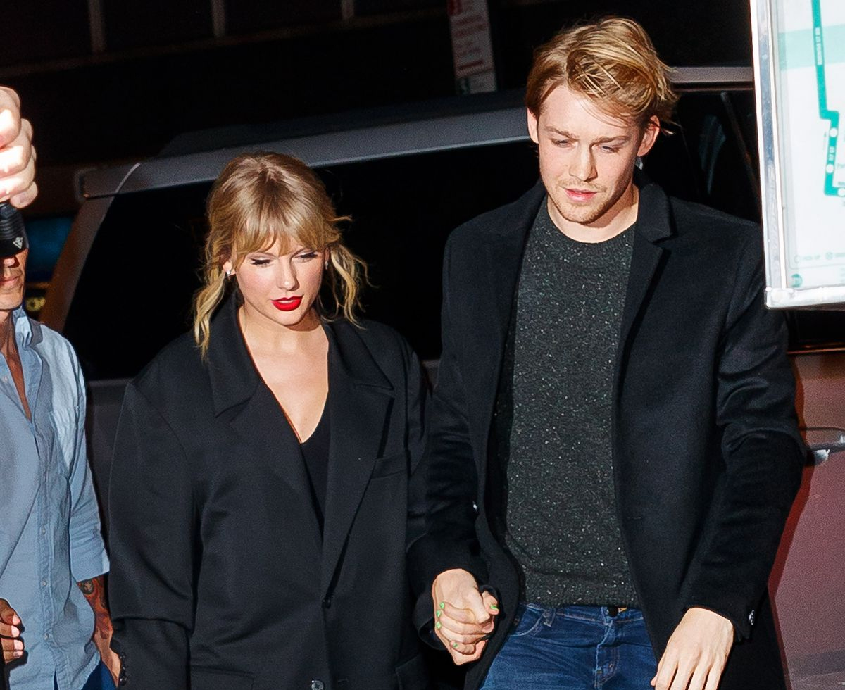 Why Taylor Swift s Breakup Feels Like Our Breakup Too According To A 