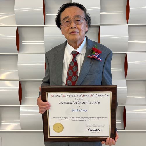 American Dream: Taiwan-born UF professor wins prestigious NASA award 